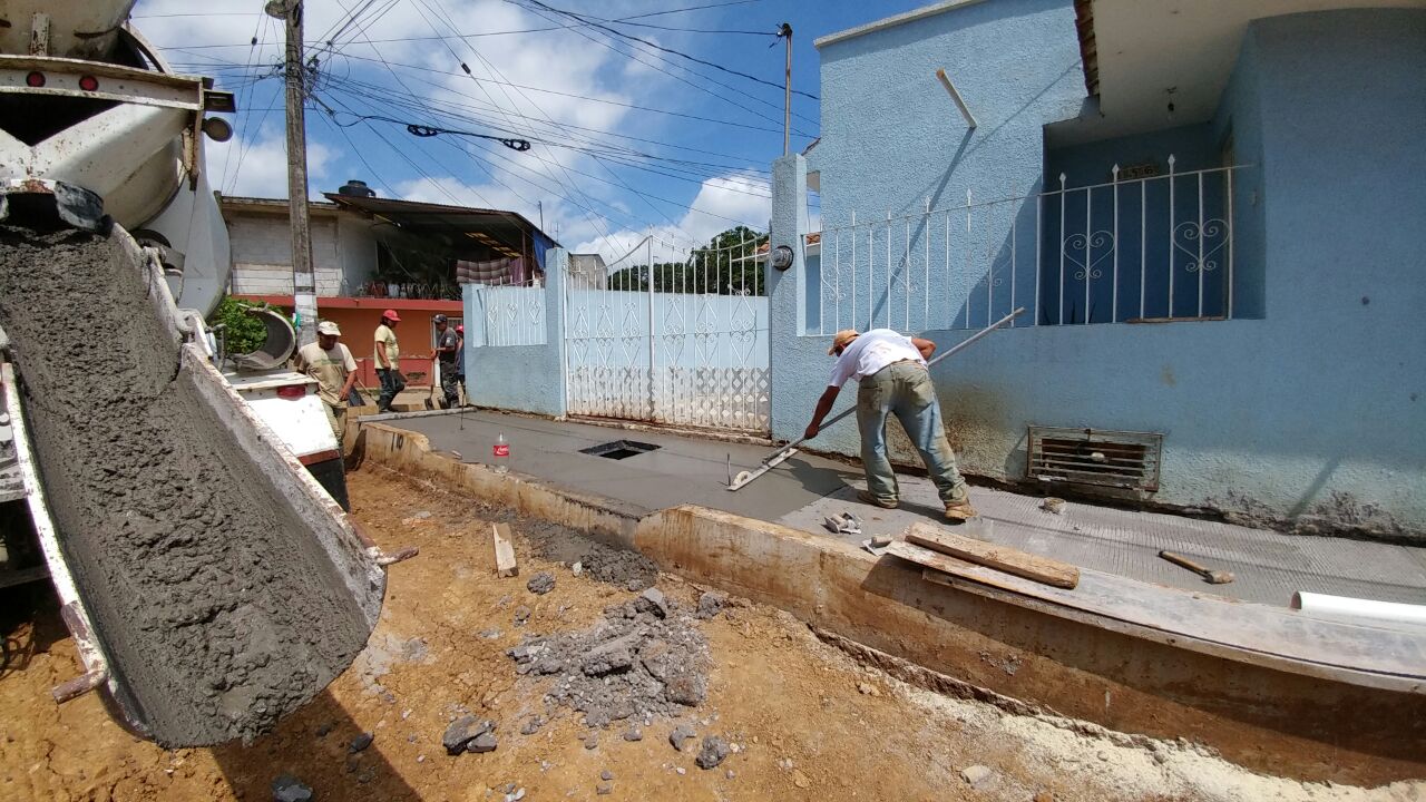 GUARNICIÓN DE CONCRETO PREMEZCLADO F'C= 150KG/CM2 DE 15 X 20 X 40 CMS. Y BANQUETA DE CONCRETO PREMEZCLADO F'C= 150 KG/CM2 AGREGADO MÁXIMO DE 3/4" DE DIAMETRO DE 8 CMS. Y 12 CMS DE ESPESOR